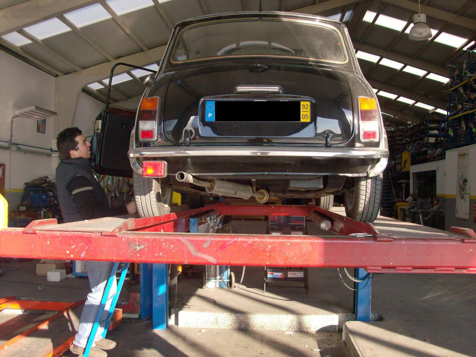 Aplicação de um Conjunto de Escape num Mini MK II