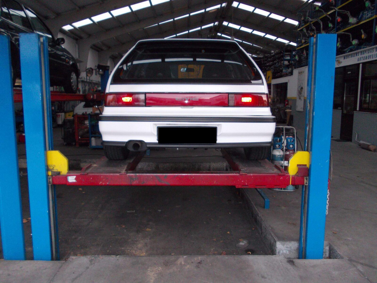 Aplicação de Silencioso de Escape em Honda Civic CRX