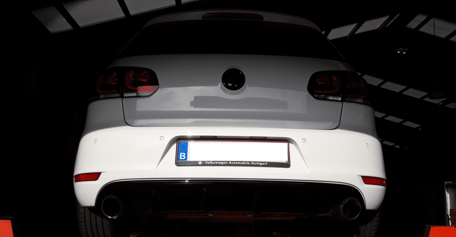 DOUBLE STAINLESS STEEL OUTPUT APPLICATION WITH TIPS VW GOLF