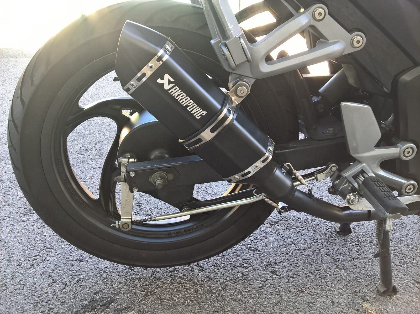 SILENCER APPLICATION AKRAPOVIC IN SYM WOLF 125CC