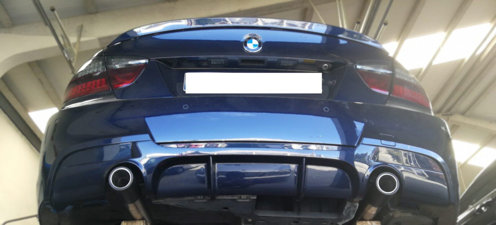 APLICACIÓN DE DOBLE LÍNEA DE ACERO INOXIDABLE 304 EN BMW 320D