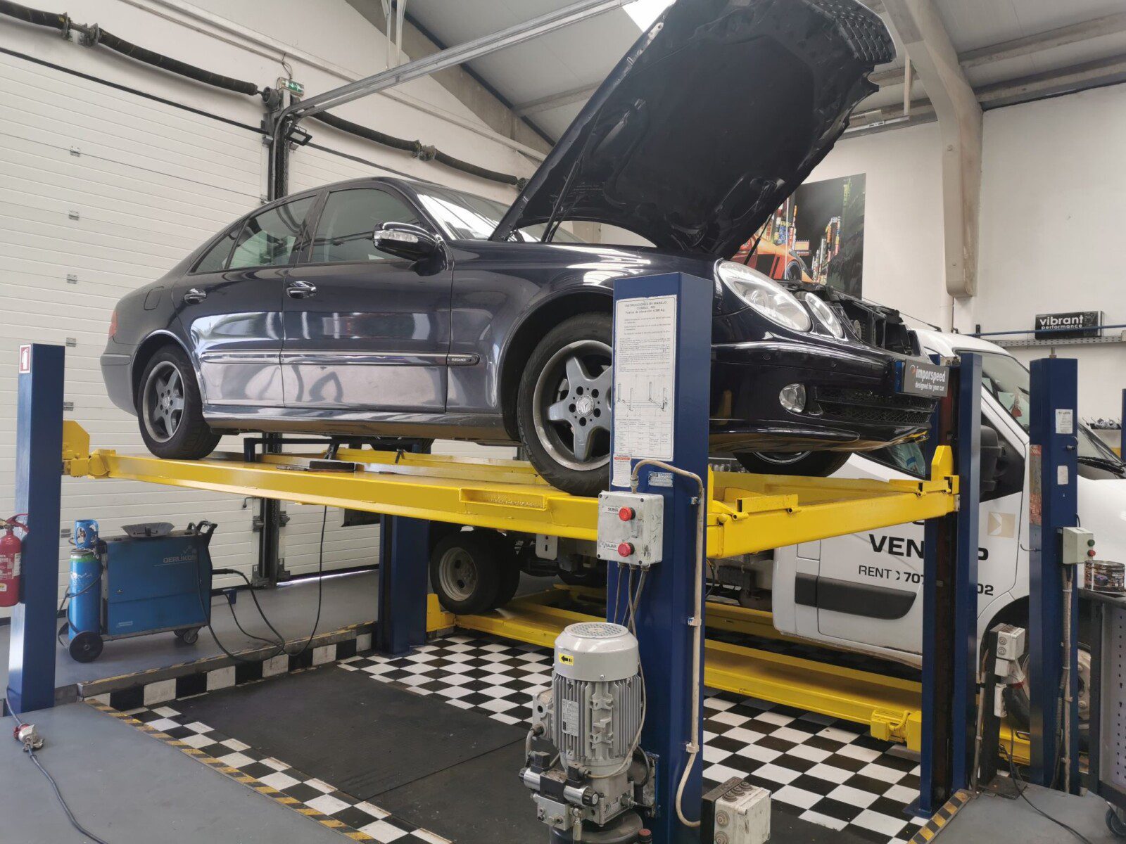 APLICAÇÃO DE LINHA INOX EM MERCEDES E 220 CDI