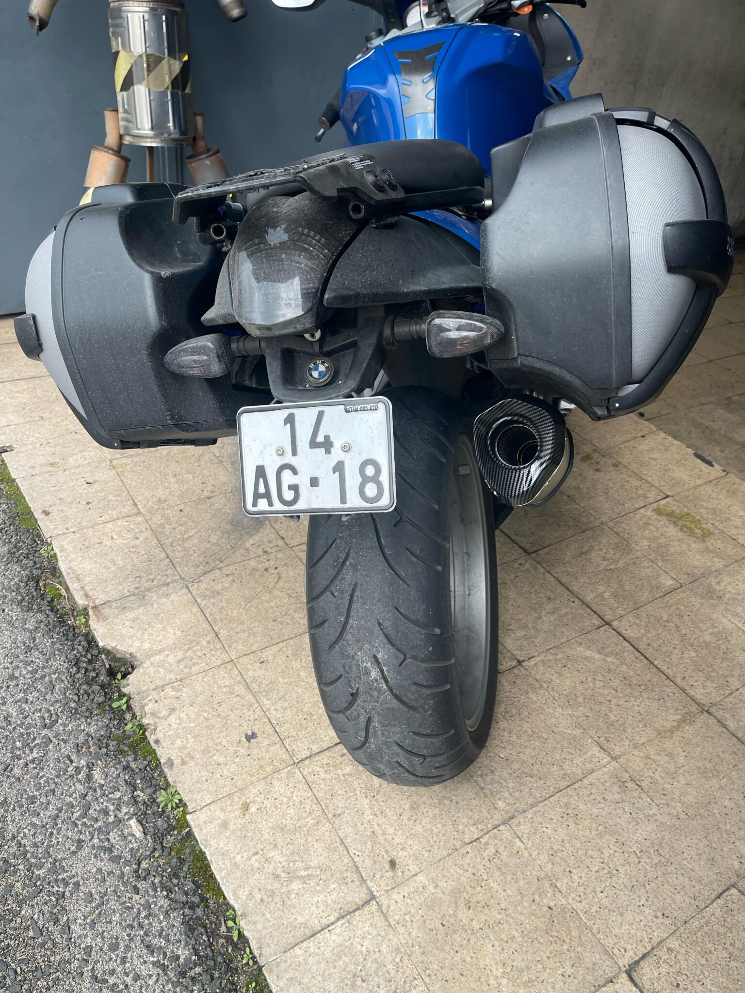 Ponteira de Escape Moto Akrap. Saída Carbono 47 cm *71-061A - Image 3