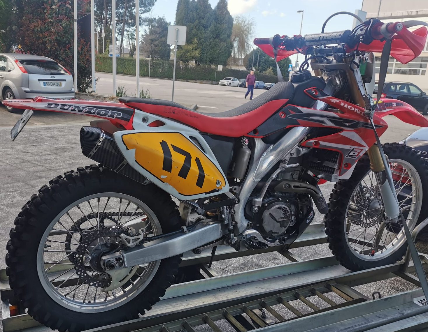 APLICAÇÃO DE PONTEIRA AKRAPOVIC EM HONDA CRF