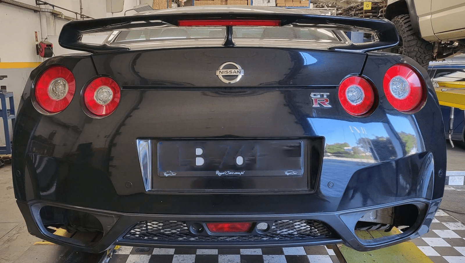 APLICAÇÃO DE LINHA COMPLETA, EM INOX, EM NISSAN GTR